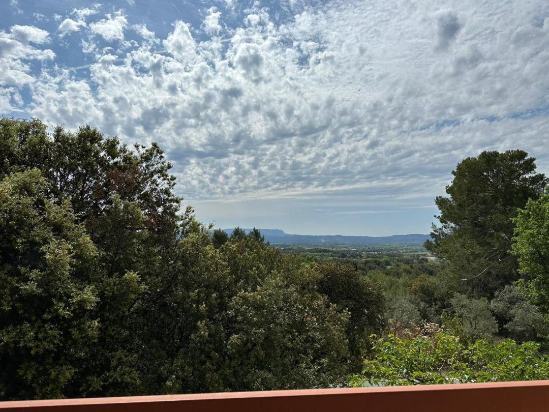 Bed and Breakfast Les Cigales Villelaure Esterno foto