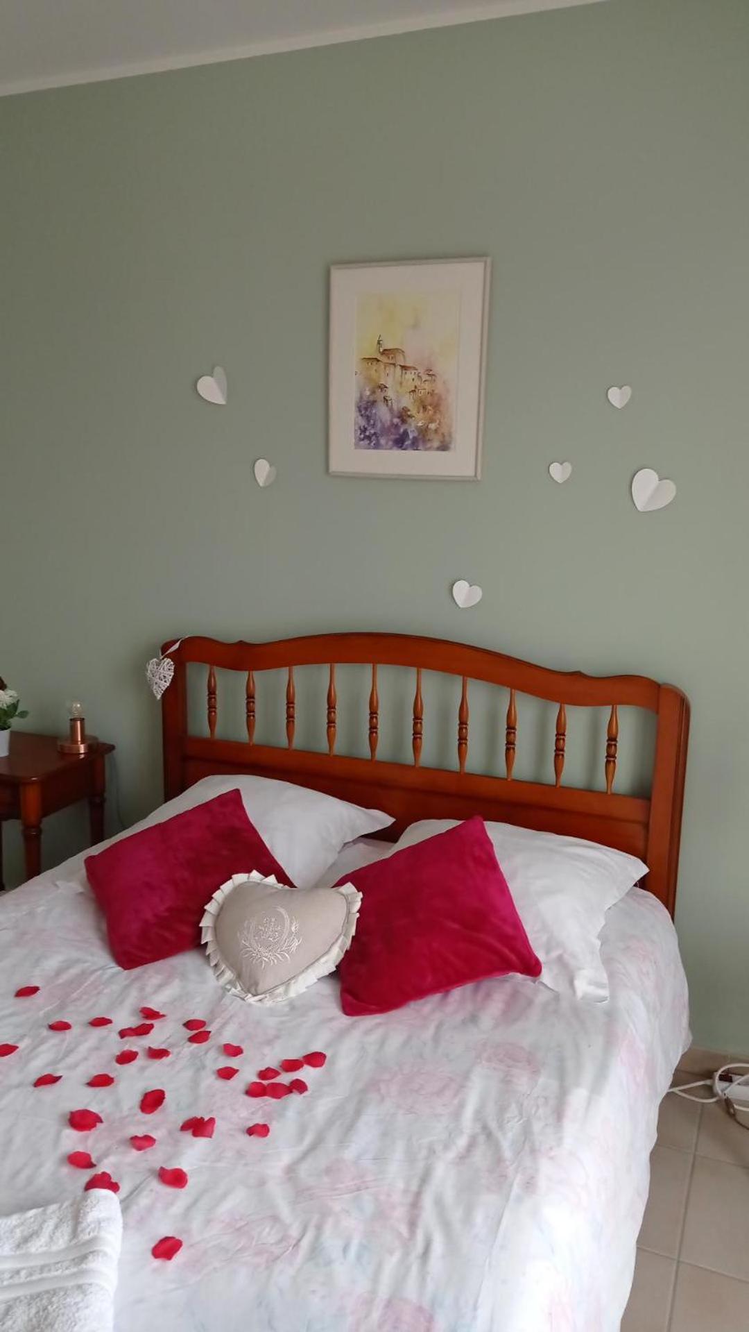 Bed and Breakfast Les Cigales Villelaure Esterno foto