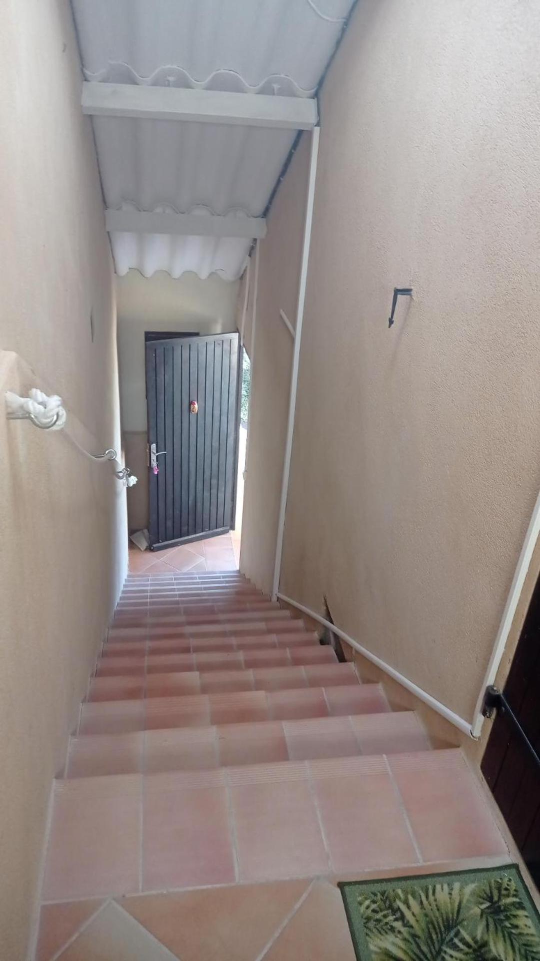 Bed and Breakfast Les Cigales Villelaure Esterno foto